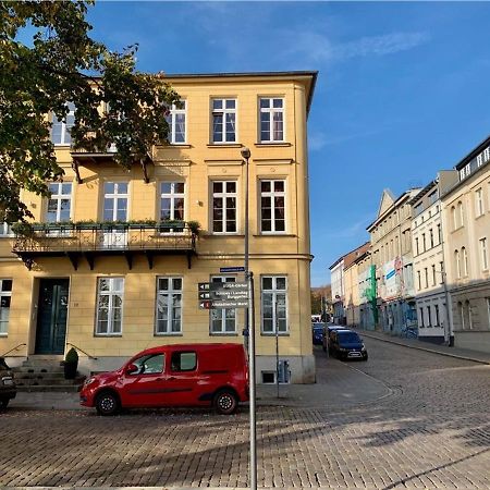 Das Ferienapartment Alexandrine Direkt Am Pfaffenteich Mit Eigenem Parkplatz Schwerin  Exterior foto