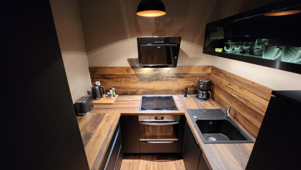 Das Ferienapartment Alexandrine Direkt Am Pfaffenteich Mit Eigenem Parkplatz Schwerin  Exterior foto